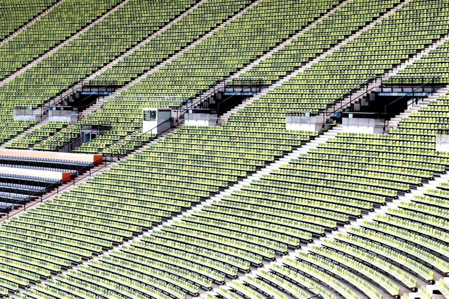 O Santos faturou R$ 678,5 milhões em 2025, cerca de 70% mais que em 2023 — e ainda assim fechou o ano com déficit de R$ 79,3 milhões.