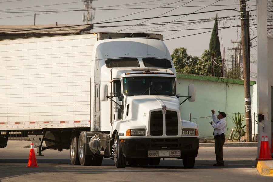 A Argentina é o 3º maior parceiro comercial do Brasil, mas as vendas brasileiras ao vizinho caíram 19,4% no primeiro semestre — antes da crise.