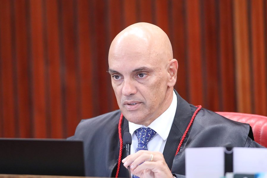 O ministro Alexandre de Moraes em sessão