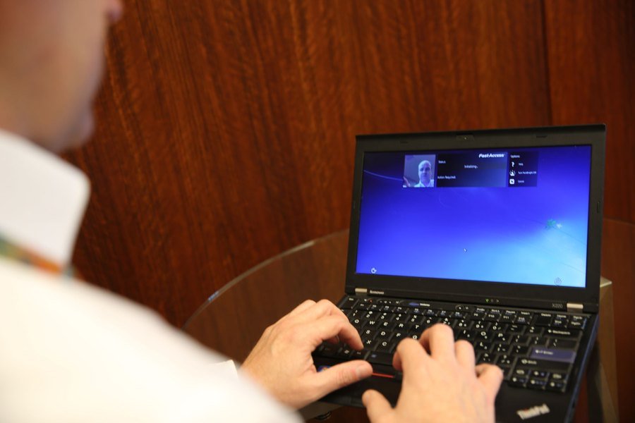 Reconhecimento facial em câmera de computador
