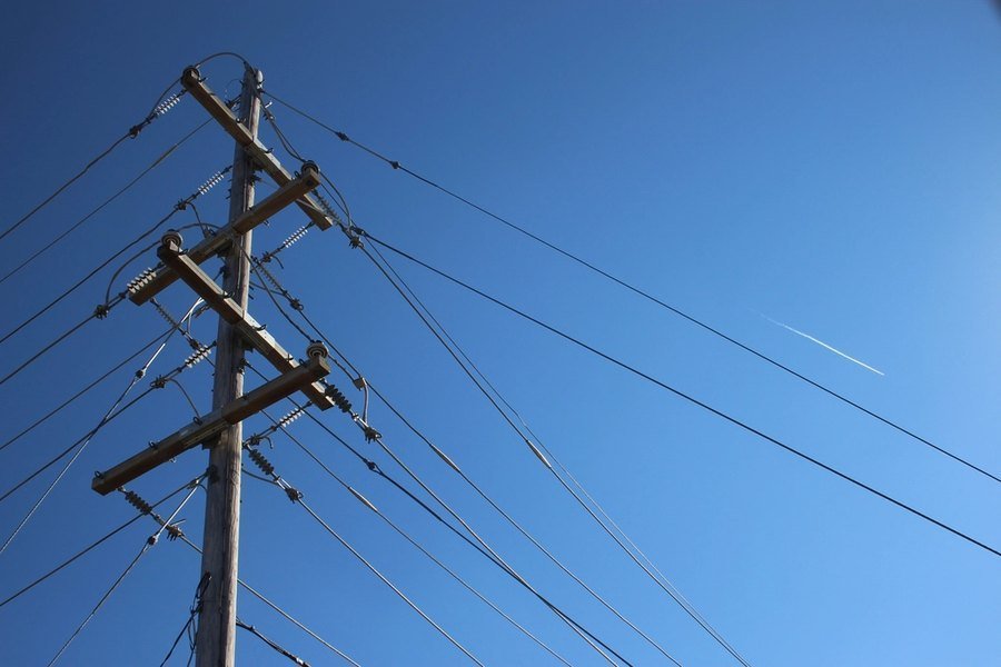 Poste de rede de energia elétrica