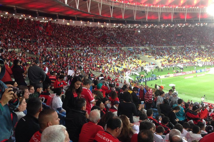 O Flamengo ofereceu € 30 milhões e perdeu para uma proposta de € 20 milhões — a diferença estava nas garantias e na forma de pagamento.