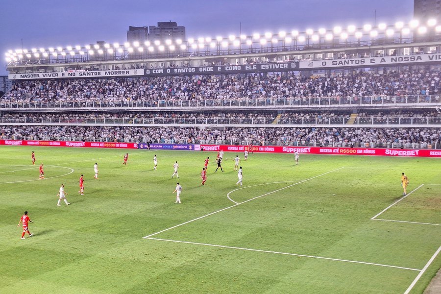 A Vila Belmiro, estádio do Santos, durante partida